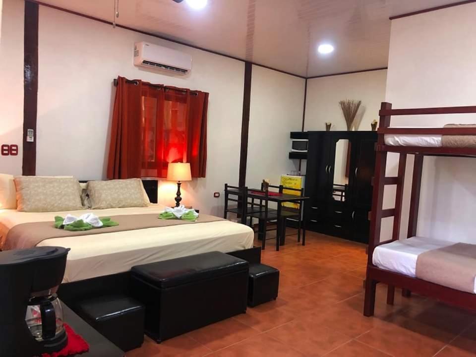 Puerto Viejo de Talamanca Hotel Casa Vito Beachfront מראה חיצוני תמונה